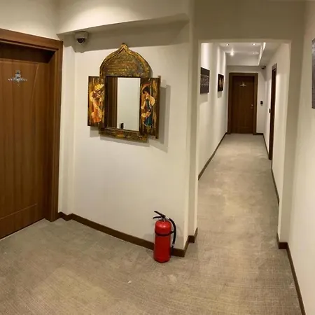 דירה Royal Butik House